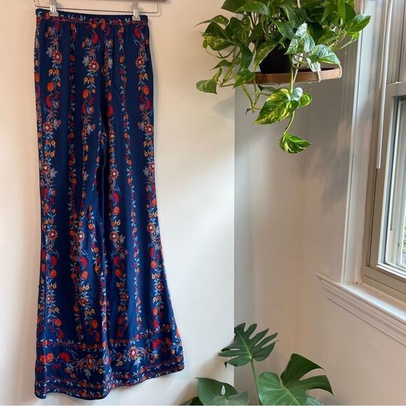 Flying Tomato Pants - Flying Tomato Floral boho flare pants